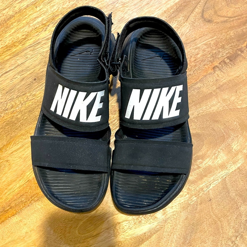 Nike Tanjun sport sandals